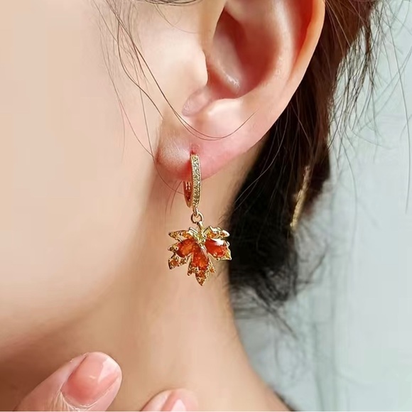 Fall leaf brownish orange red earrings. New in box. spring party birthday gift - Picture 4 of 5